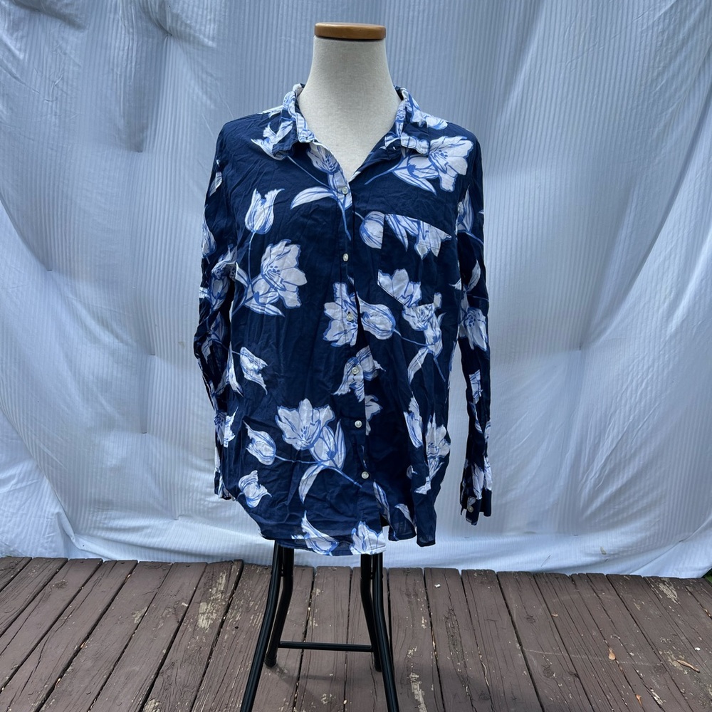 EUC Dark Navy Blue Floral Tunic Top